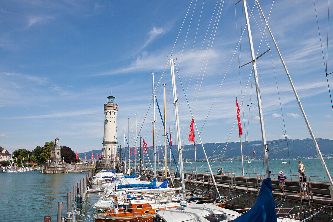 Lighthouse at Lindau harbour, Lindau, Lake Constance, Swabian, Bavaria, Germany, Europe