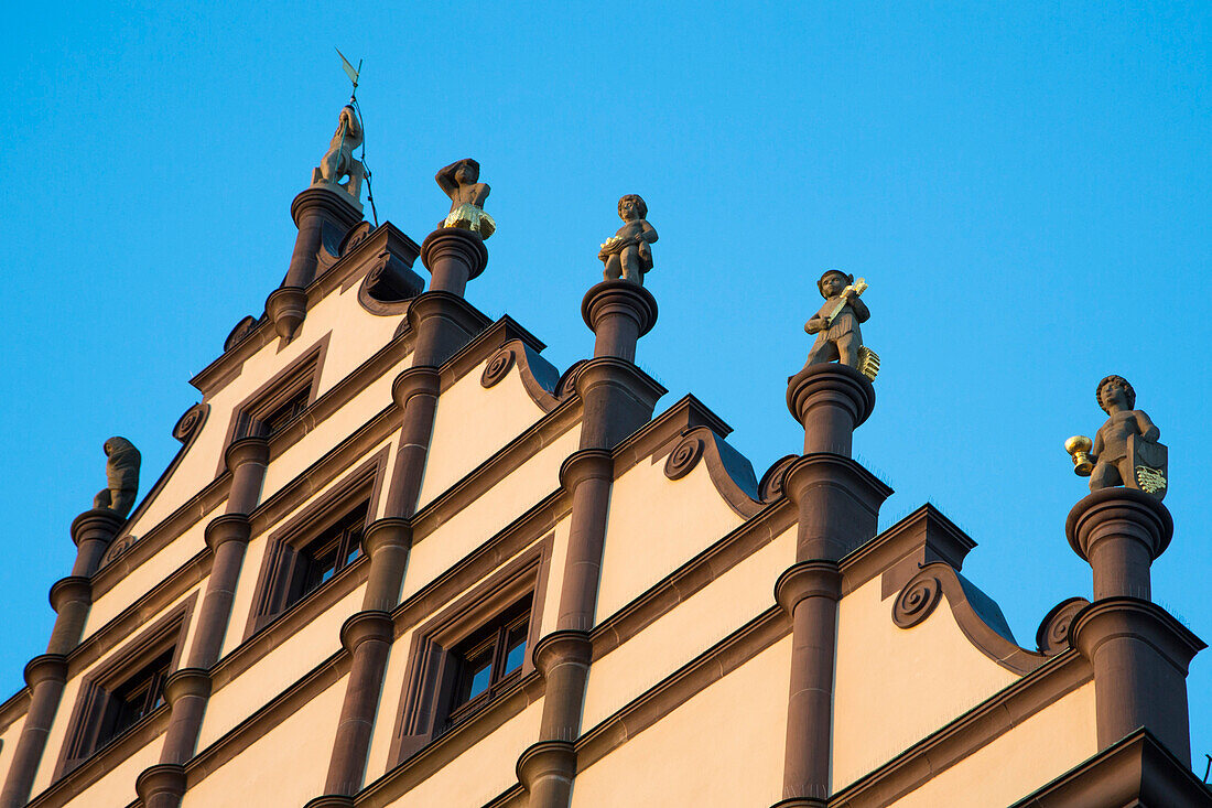 Gable figures on the rathaus city hall, Schweinfurt, Franconia, Bavaria, Germany