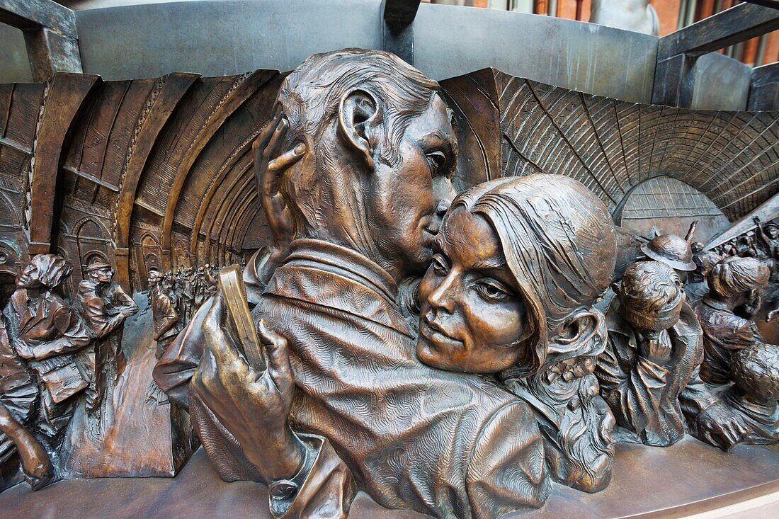 'UK, England, London, Kings Cross, St Pancras Station, Detail of ''The Meeting Place'' Sculpture by Paul Day'