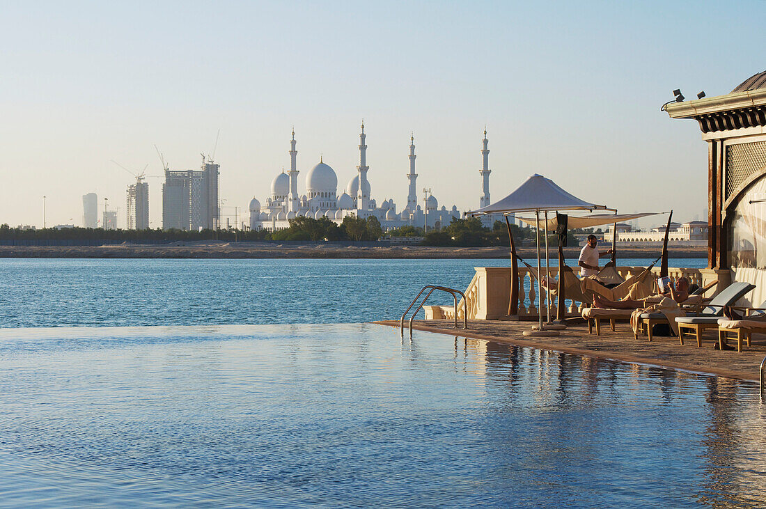 View of Sheikh Zayed Grand Mosque from infinity pool, Shangri-la Hotel, Abu Dhabi, United Arab Emirates