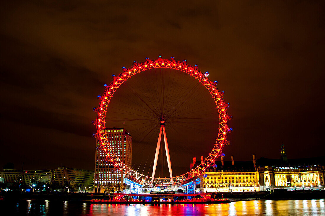 Big Wheel During St Valentine's Day At Night, London, Uk