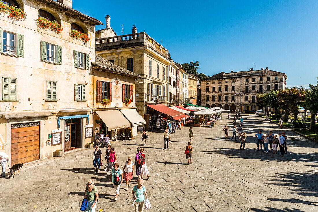 Piazza Mario Motta, Orta San Giulio, Piemont, Italien