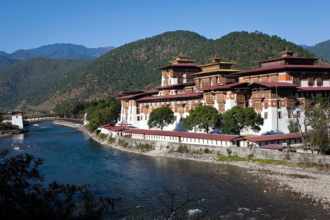 Punakha Dzong situated at the confluence of the Mo and Phu Rivers, Bhutan, Asia.