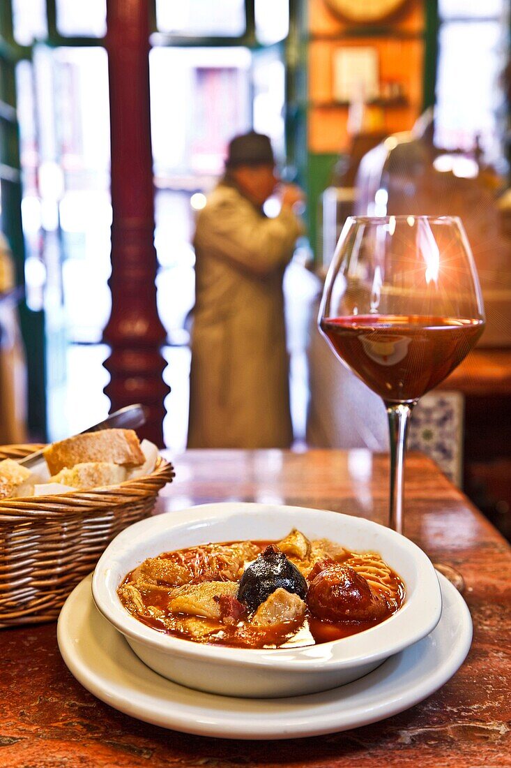 callos food in bodegas ricla tapas bar in madrid