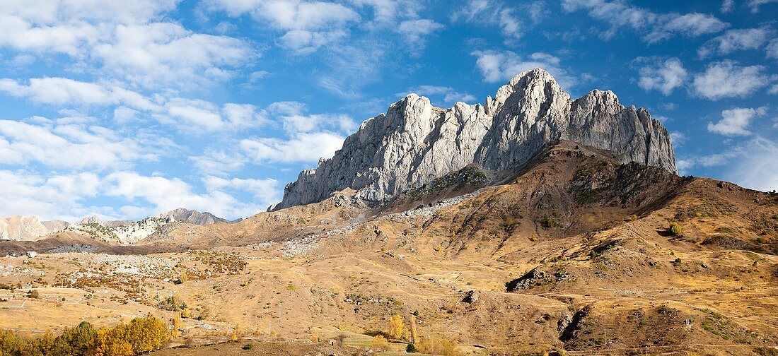 Foratata Peak, Sallent de Gallego, Huesca, Aragon, Spain