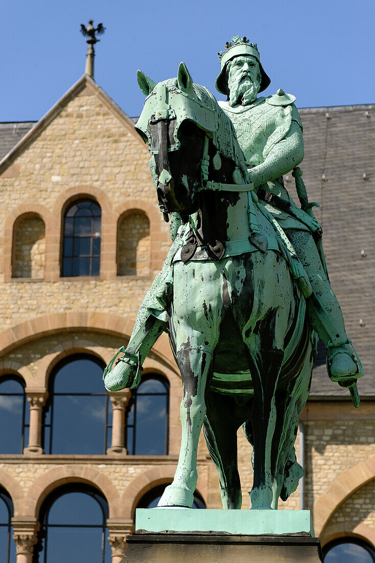 Statue of German Emperor Barbarossa in front of the Imperial Palace of Goslar, Harz, Lower-Saxony, Germany, Europe