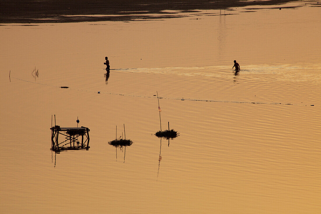 Fischer auf dem Mekong Fluss, Vientiane, Hauptstadt von Laos, Asien