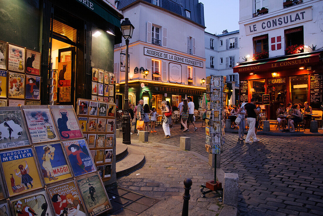 Cafes und bars in Montmartre, Rue Norvins / Rue des Saules, Paris, Frankreich, Europa