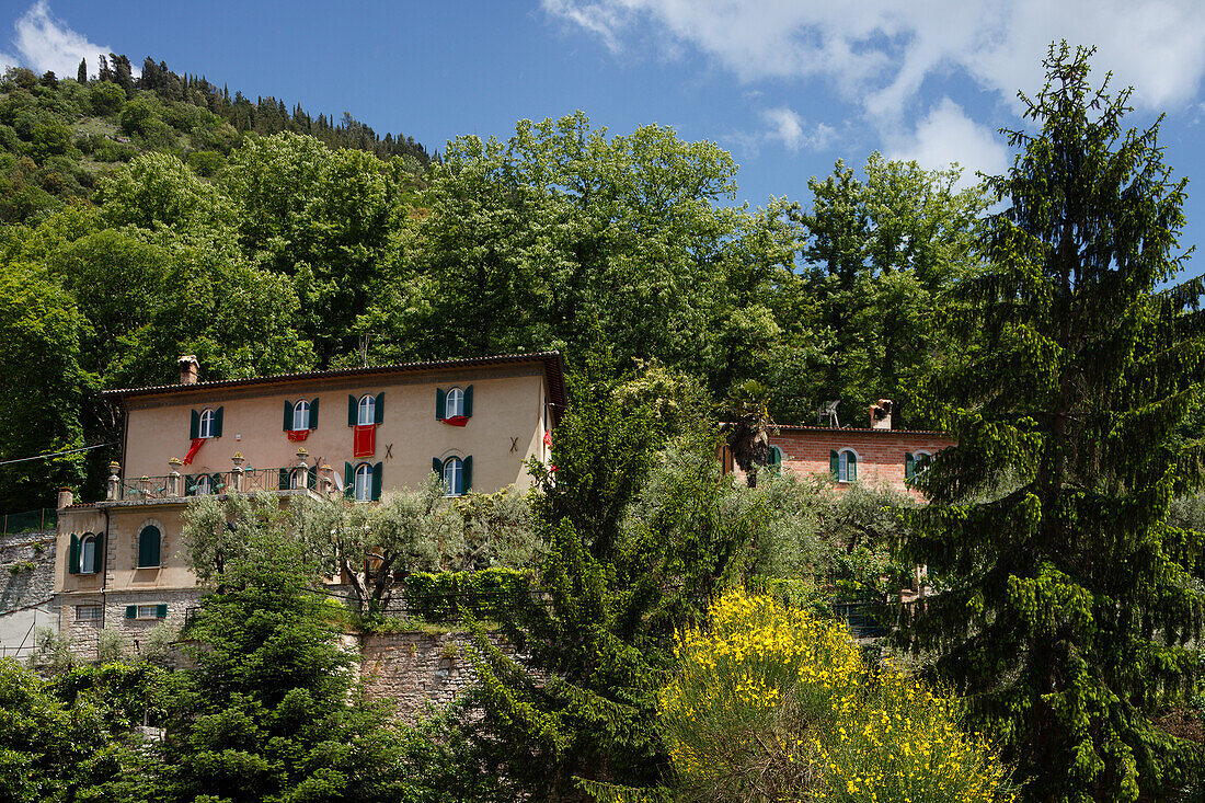 Haus an der Via Cattedrale, Altstadt von Gubbio, Franziskus von Assisi, Via Francigena di San Francesco, Franziskusweg, Gubbio, Provinz Perugia, Umbrien, Italien, Europa