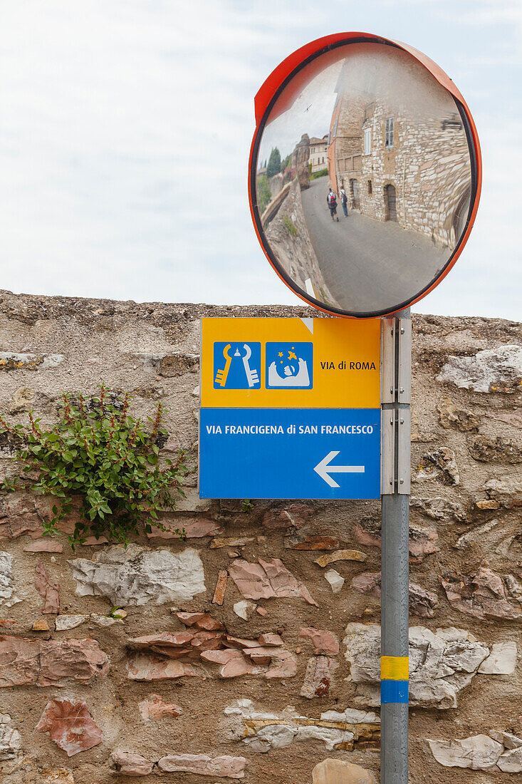 Signpost for the Via Francigena di San Francesco, Way of St. Francis, St. Francis of Assisi, UNESCO World Heritage Site, Assisi, province of Perugia, Umbria, Italy, Europe