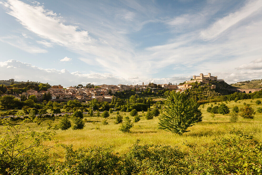 Cityscape with Rocca Albornoziana, cardinal´s fortress from the 14.Jhd., museum, Valle Umbra, St. Francis of Assisi, Via Francigena di San Francesco, St. Francis Way, Spoleto, province of Perugia, Umbria, Italy, Europe