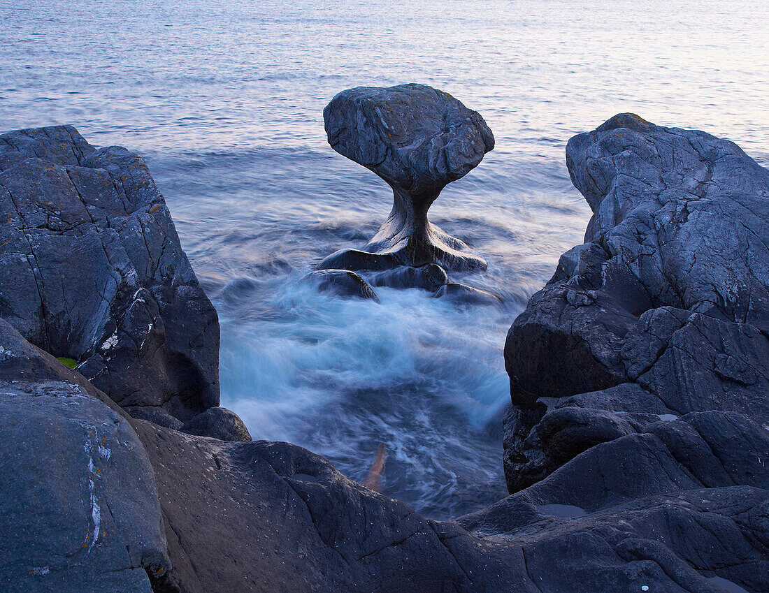 Kannesteinen, in Oppedal, Insel Vagsöy, Provinz Sogn og Fjordane, Vestlandet, Norwegen, Europa