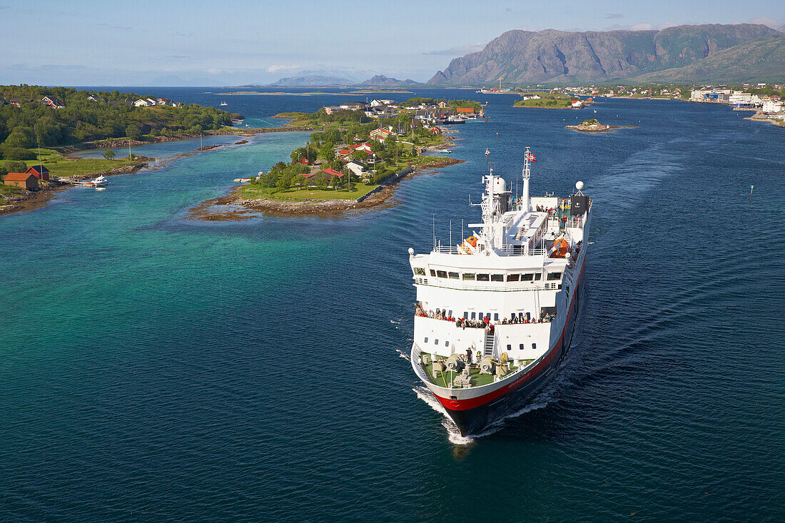 View of Broennoysund and the MS Vesteralen of the Hurtigruten Islands, Helgeland, Province of Nordland, Nordland, Norway, Europe