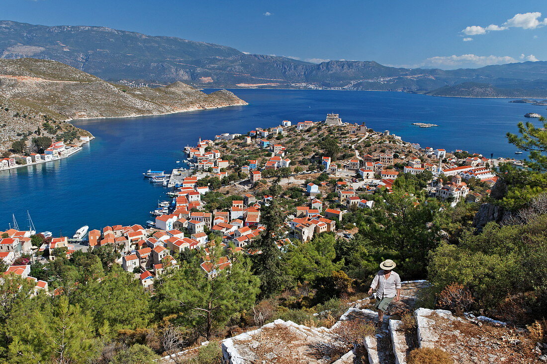 Treppenweg zur Hochebene über dem Hafenort Kastelorizo, Dodekanes, Südliche Ägäis, Griechenland