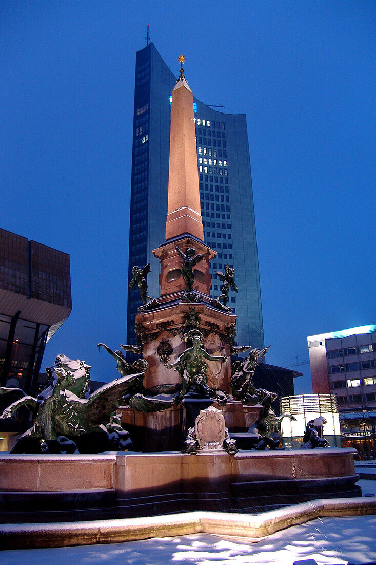 Augustusplatz im Winter, Mendebrunnen, City-Hochhaus, Leipzig, Sachsen, Deutschland