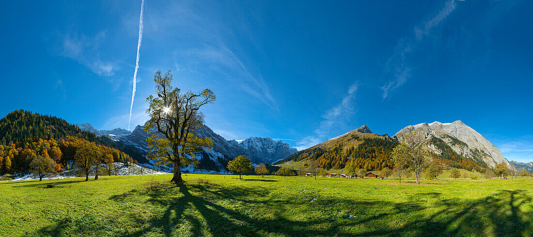 Grosser Ahornboden with the Karwendel mountain in the background, Tyrol, Austria