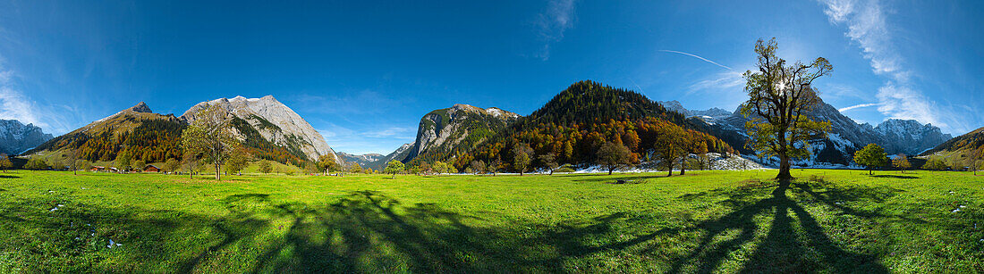 Grosser Ahornboden with the Karwendel mountain in the background, Tyrol, Austria