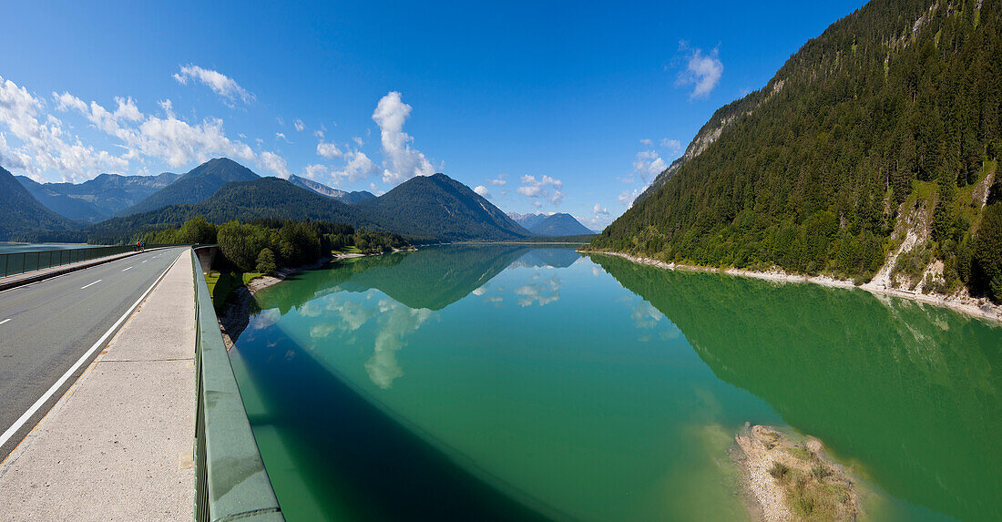 Sylvenstein reservoir, Fall, Bad Toelz, Wolfratshausen, Upper Bavaria, Bavaria, Germany