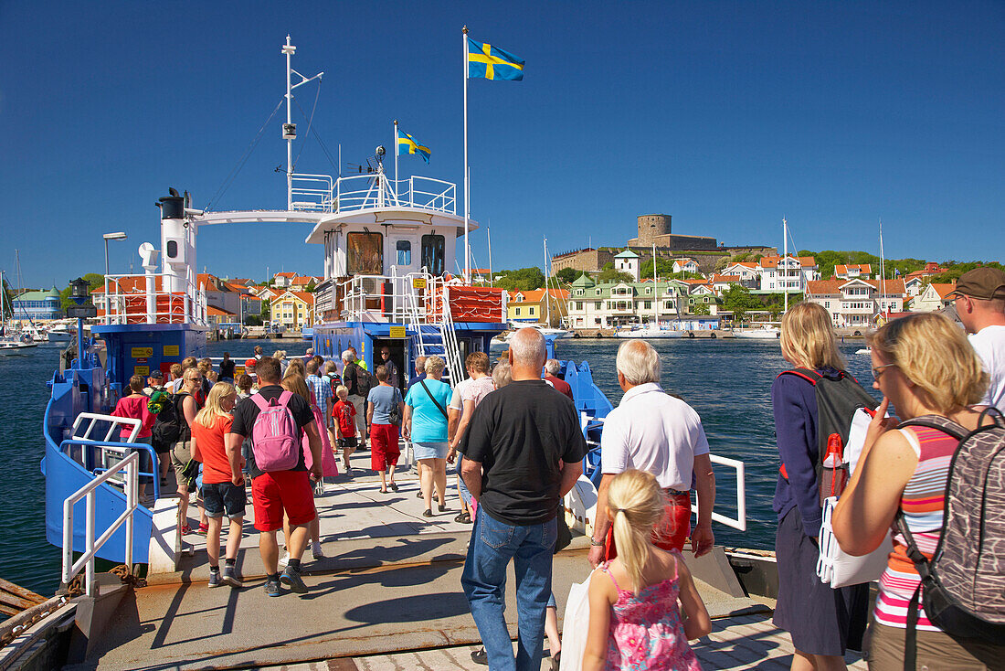 Ferry towards Marstrand, Istoen Island, Province of Bohuslaen, West coast, Sweden, Europe