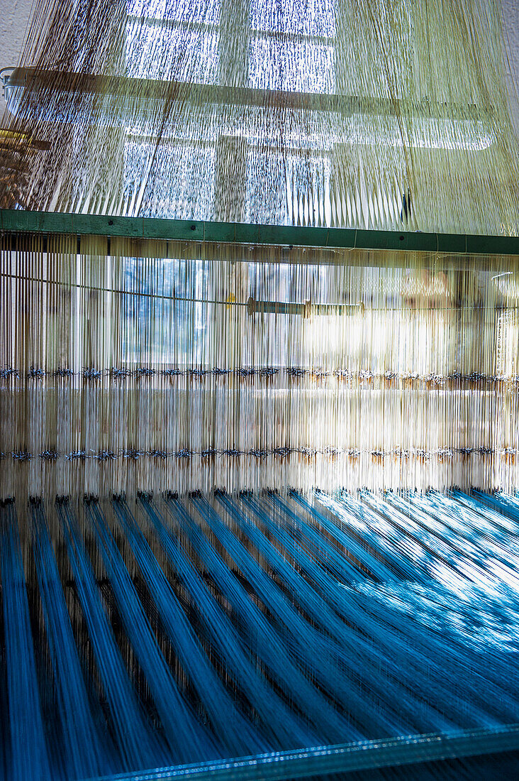 Weaving loom, production of damask, province of Genua, Italian Riviera, Liguria, Italy