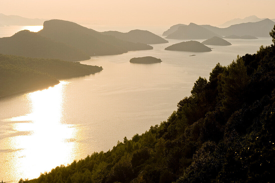 Bucht im Sonnenutergang, Sipanska Luka, Sipan, Elaphiten, Kroatien