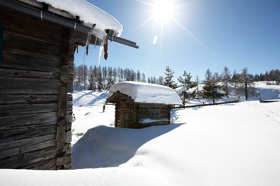 Almhütte im Schnee, St. Johann im Pongau, Salzburg, Östereich