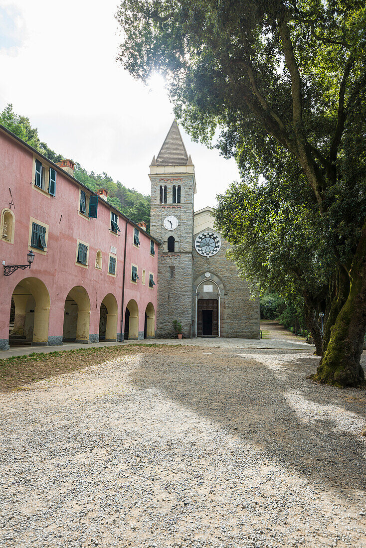 Das Heiligtum Unserer Herrin von Soviore (Il santuario di Soviore), Monterosso al Mare, Cinque Terre, La Spezia, Ligurien, Italien