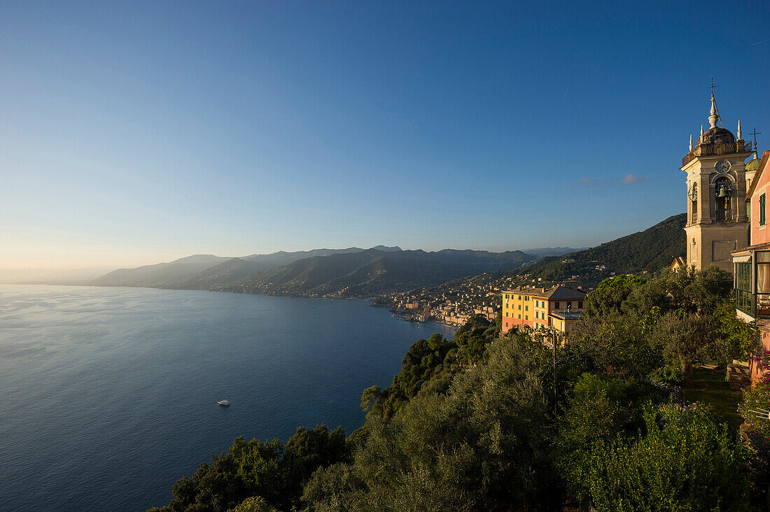 Coastline, San Rocco, Camogli, province of Genua, Italian Riviera, Liguria, Italia