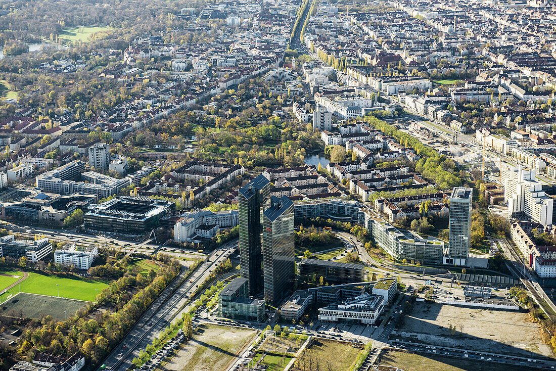 Luftaufnahme der Highlight Towers, Schwabing, München, Bayern, Deutschland