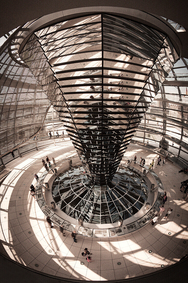 Innenansicht der Reichstagskuppel, Reichstag, Sir Norman Forster, Berlin, Deutschland