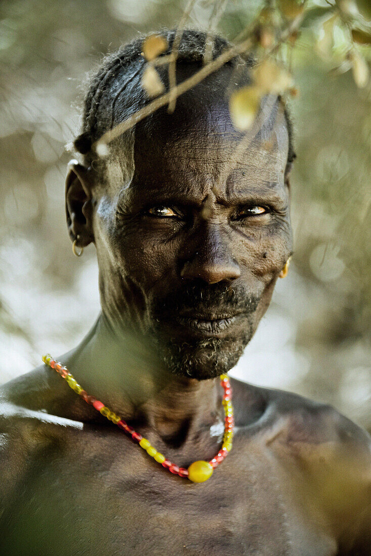 Alterer Mann der Benna Volksgruppe, Omo Tal, Südäthiopien, Afrika