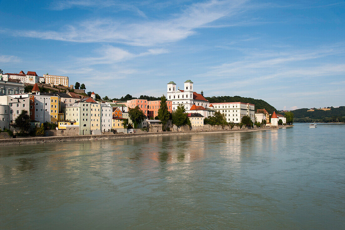 Old town along the river Danube, Passau, Bavarian Forest, Bavaria, Germany
