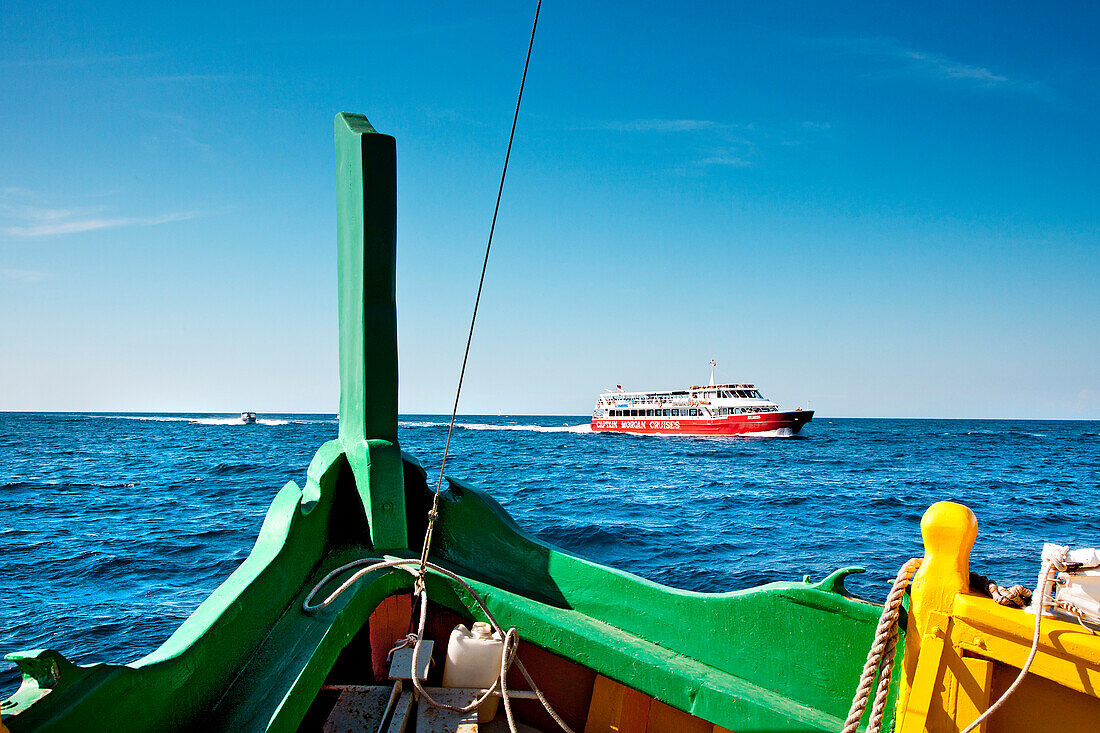 Blick vom Boot auf das Meer, Valletta, Malta