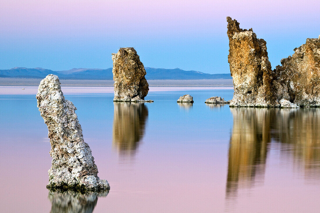 Interesting tufa formations at sunset in Mono Lake in the Eastern Sierra, CA Mono Lake, California, USA