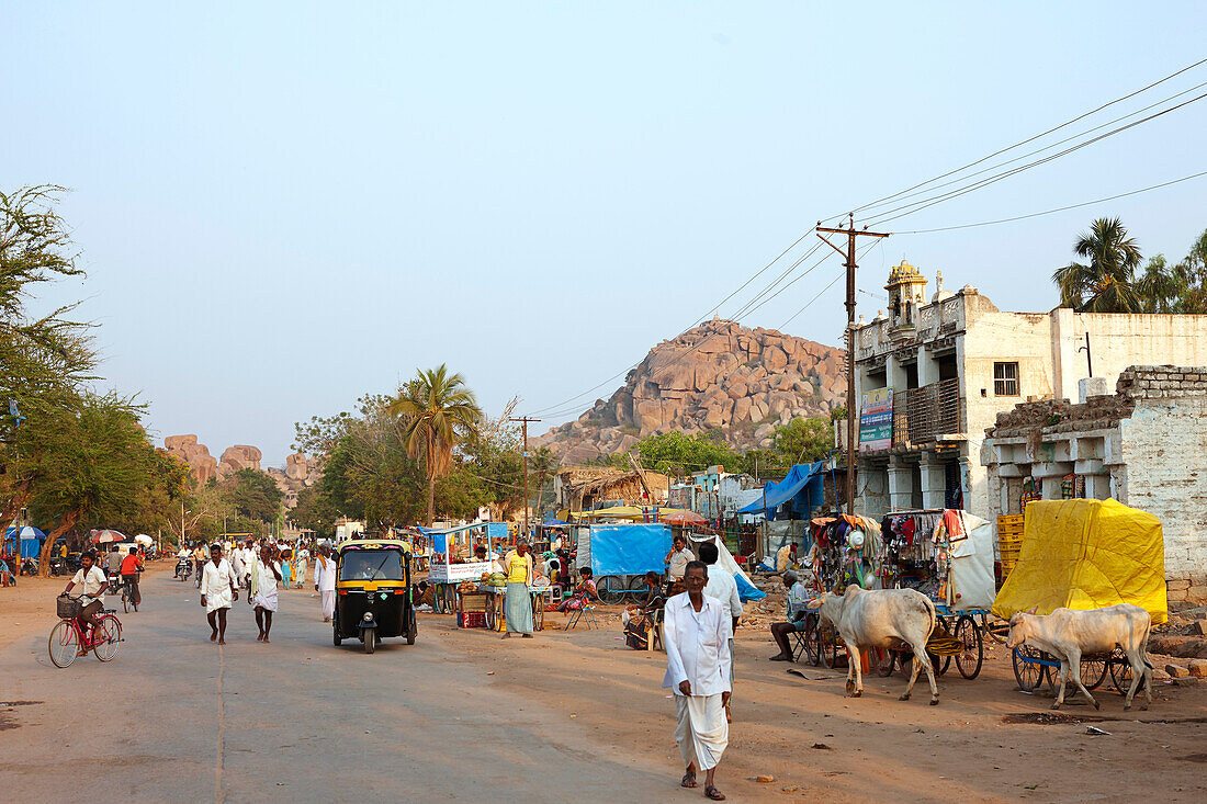 Hampi Bazar, Hampi, Karnataka, Indien