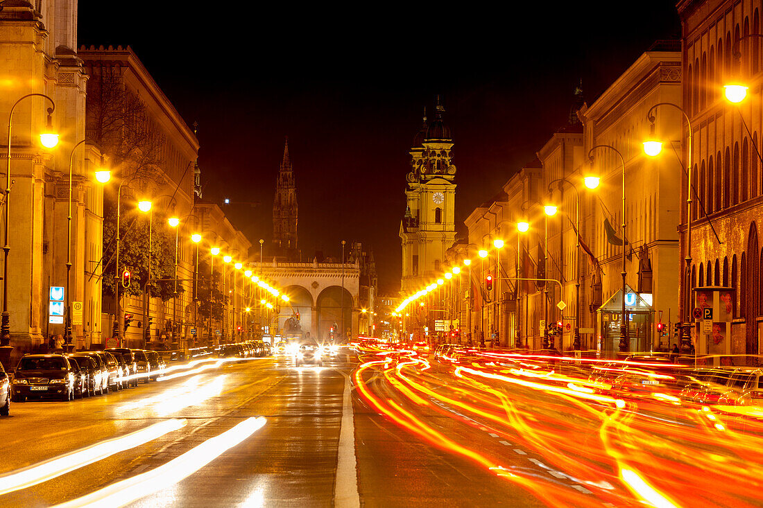 Ludwigstraße bei Nacht, München, Bayern, Deutschland