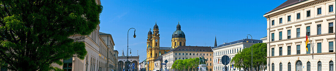 View from Ludwigsstrasse to Feldherrnhalle with Theatiner church, Munich, Upper Bavaria, Bavaria, Germany