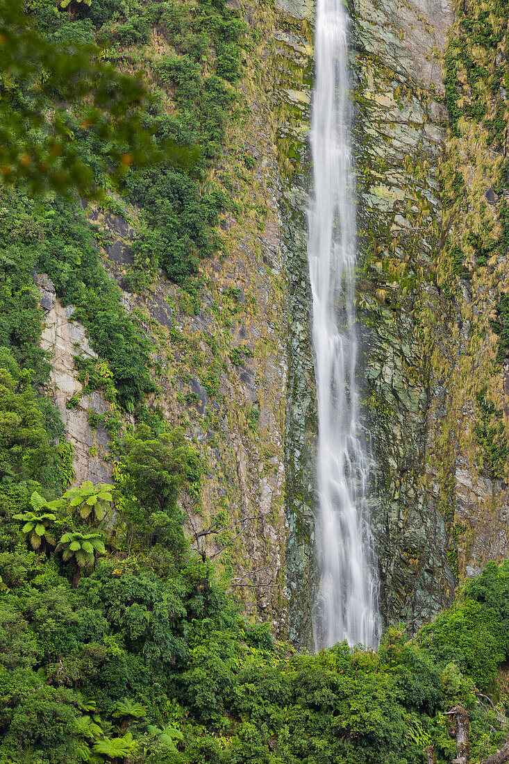 Humboldt Falls, Fiordland National Park, Southland, South Island, New Zealand