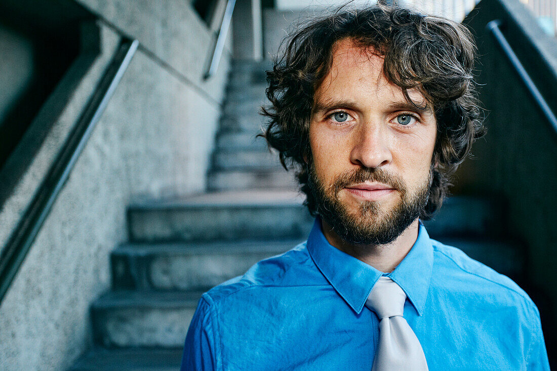 Caucasian businessman standing outdoors, Los Angeles, California, USA