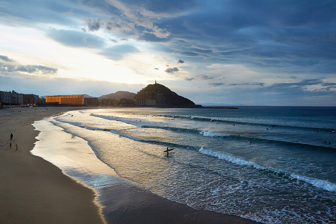 Strand La Zurriola, Kursaal-Zentrum, Donostia (San Sebastian), Gipuzkoa, Baskenland, Spanien