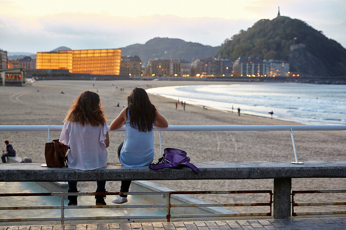 Strand La Zurriola, Kursaal-Zentrum, Donostia (San Sebastian), Gipuzkoa, Baskenland, Spanien