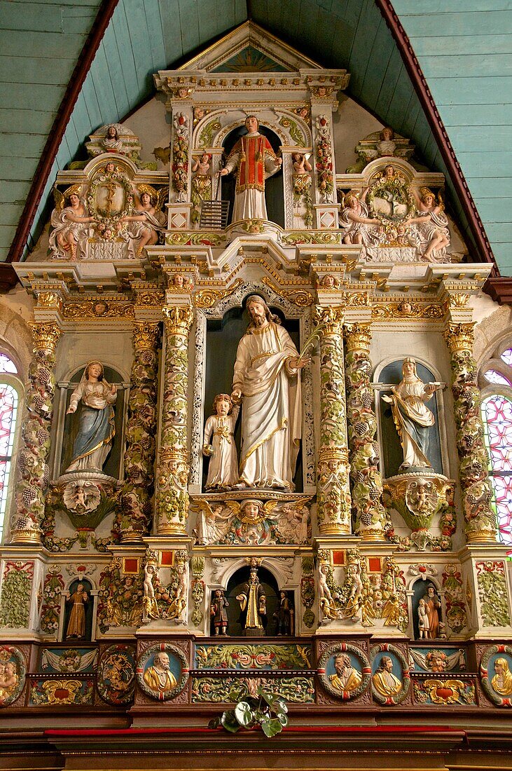 Retable in the Rosary,( 17th c.), Guimiliau parish church enclosure, Guimiliau, Finistere, 29, Brittany, France.