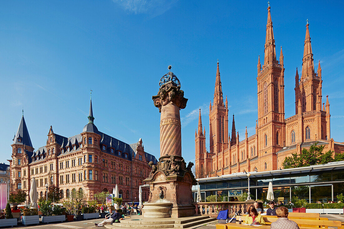 Town hall, Neues Rathaus, and church, Marktkirche, with column, Marktsaeule, Wiesbaden, Mittelrhein, Middle Rhine, Hesse, Germany, Europe