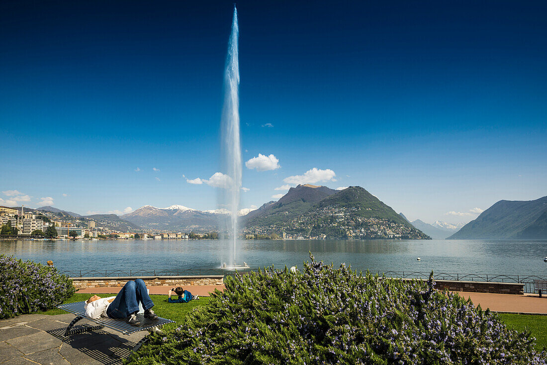 Seeufer im Stadtteil Paradiso, Lugano, Luganer See, Lago di Lugano, Kanton Tessin, Schweiz
