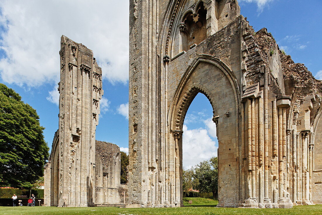 Ruins of Glastonbury Abbey, Glastonbury, Somerset, England, Great Britain