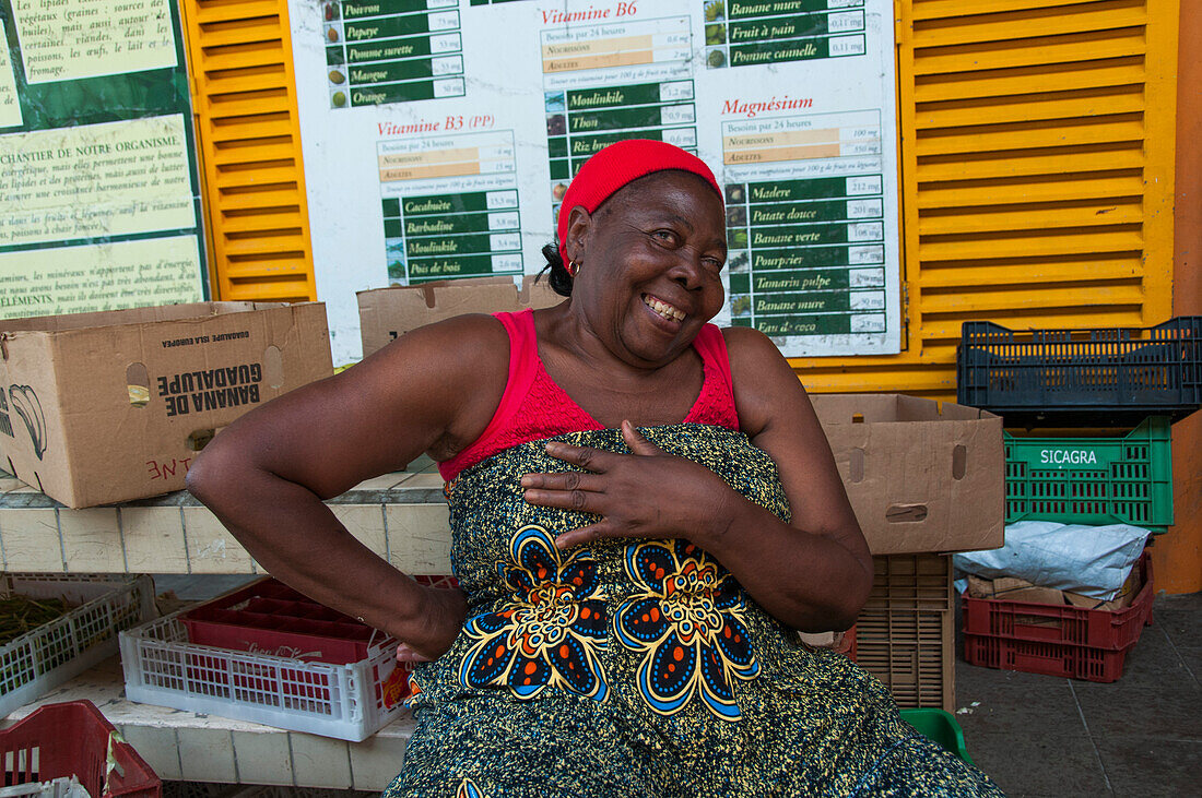 Frau lacht, Basse-Terre, Basse-Terre, Guadeloupe