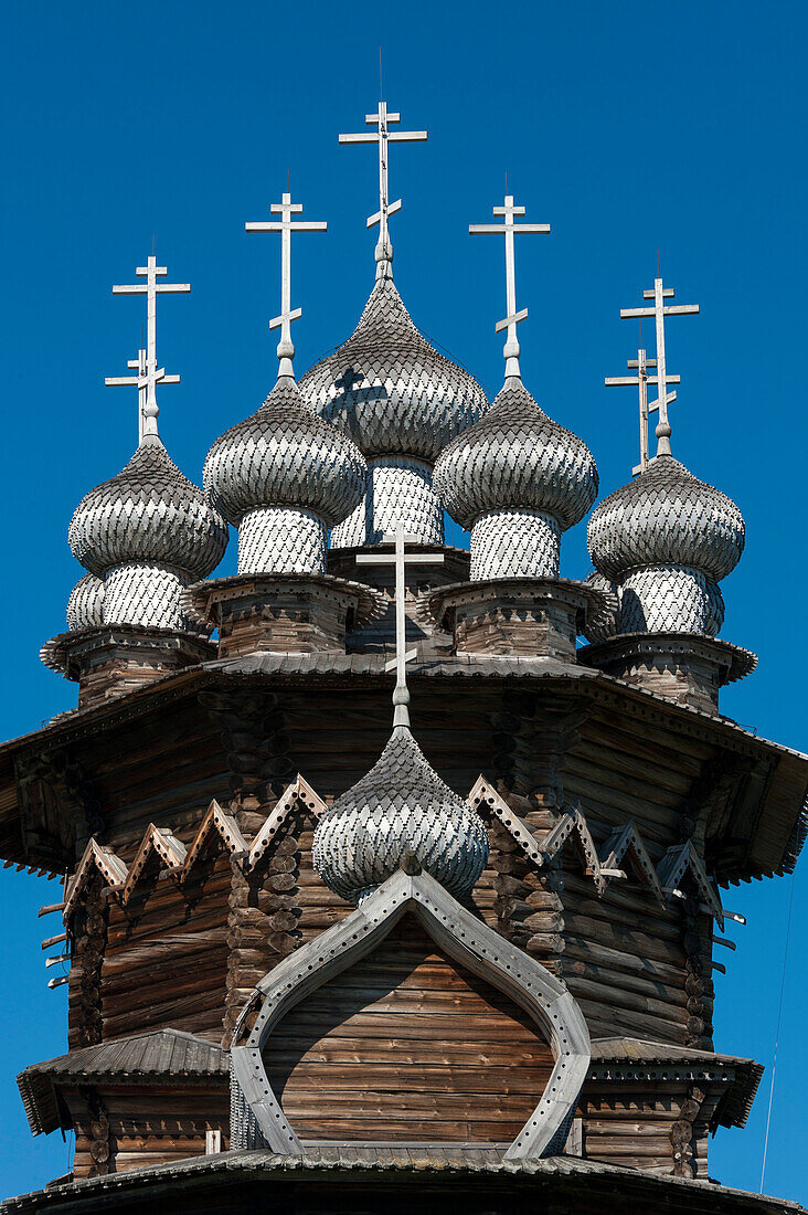 Wooden church of the Intercession of the Virgin, Kizhi Pogost, Kizhi island, Lake Onega, Karelia, Russia
