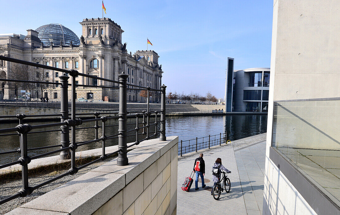 Regierungsviertel mit Reichstag, Berlin, Deutschland