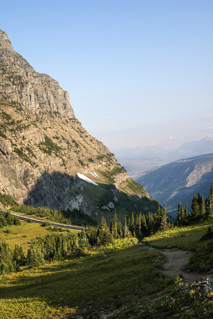 The Highline Trail, Glacier National Park, Montana, USA.