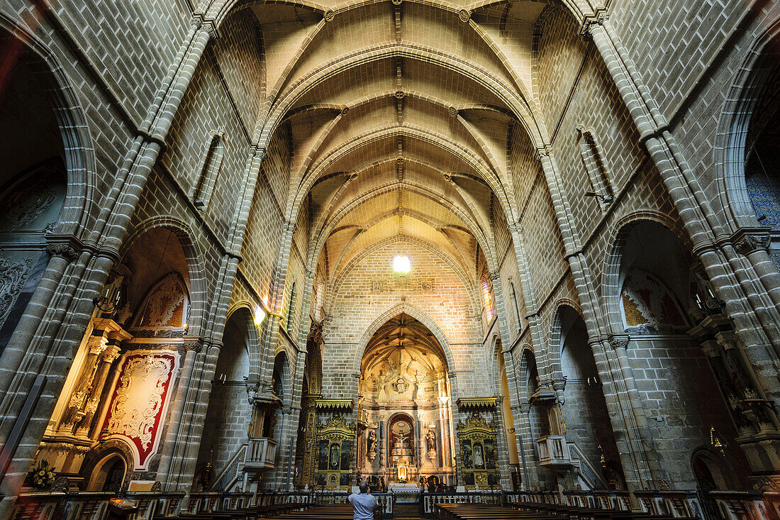 Convent of San Francisco, Gothic-Manueline, XV century, Evora, Alentejo, Portugal, Europe.